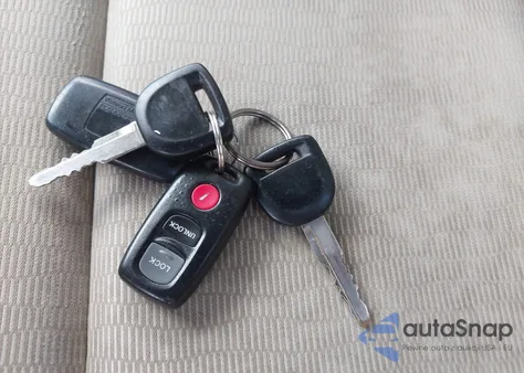 2008 Mazda Mazda3 I Touring Value z USA, uszkodzony, nr VIN JM1BK32G381125157